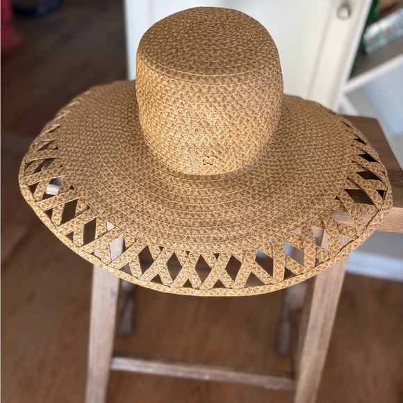 Eric Javits Wide Brim Hat cut out Marisol like new